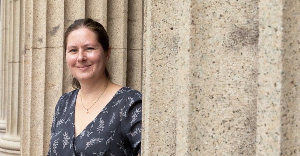 VIKTIG: Immunolog Gunnveig Grødeland ved Universistet i Oslo, presiserer at det er svært viktig å huske at studien i NEJM undersøker effekten på vaksinen for å forhindre symptomatisk sykdom, slik at man ikke skaper unødvendig frykt. – Èn dose beskytter godt mot alvorlig sykdom, sier hun. Foto: Ynge Vogt, UiO VIKTIG: Immunolog Gunnveig Grødeland ved Universistet i Oslo, presiserer at det er svært viktig å huske at studien i NEJM undersøker effekten på vaksinen for å forhindre symptomatisk sykdom, slik at man ikke skaper unødvendig frykt. – Èn dose beskytter godt mot alvorlig sykdom, sier hun. Foto: Ynge Vogt, UiO