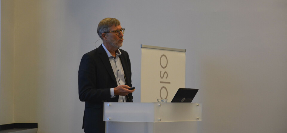 PRESENTERTE KREFTREGNSKAP: Professor emeritus Ivar Sønbø Kristiansen er leder av arbeidsgruppen som har regnet på hva kreft koster samfunnet. Foto: Målfrid Bordvik