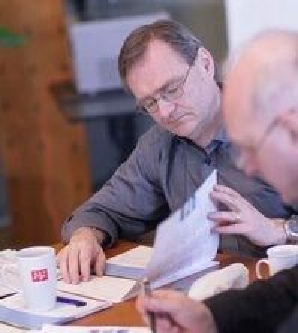 AMPER STEMNING:Styreleder Lars Vorland i Helse Nord måtte be tilhørerne på styremøtet holde seg i ro eller forlate stedet.
Foto: NLSH
