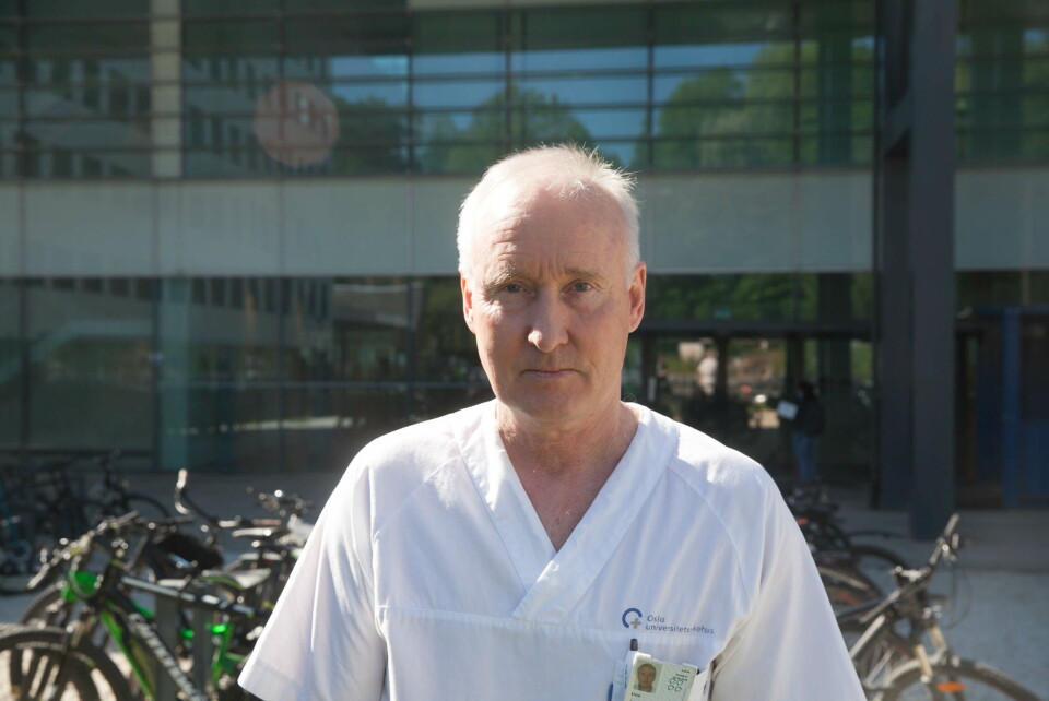 LITE BIVIRKNINGER: Innledende studier med Betalutin har vist at behandlingen både er effektiv og gir lite bivirkninger ved tilbakefall av lavgradige non-Hodgkin B-cellelymfomer, sier overlege Arne Kolstad. Foto: Lasse Moe LITE BIVIRKNINGER: Innledende studier med Betalutin har vist at behandlingen både er effektiv og gir lite bivirkninger ved tilbakefall av lavgradige non-Hodgkin B-cellelymfomer, sier overlege Arne Kolstad. Foto: Lasse Moe