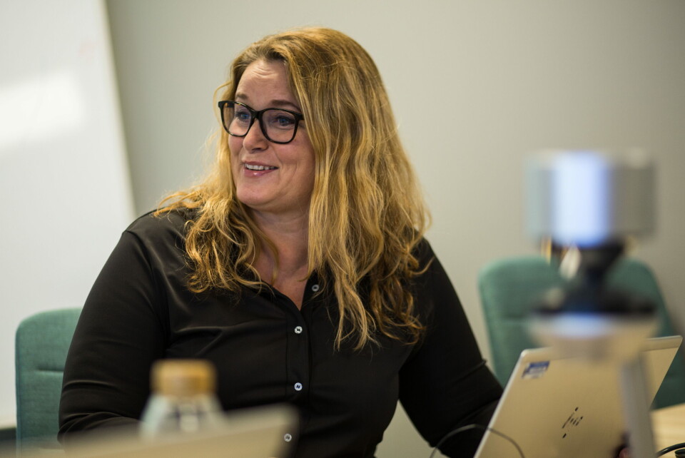 BEDRE ARBEIDSFORHOLD: Farmasøyt Janne Kutschera Sund påpeker at lukket legemiddelsløyfe ikke bare øker pasientsikkerheten, men gir også sykepleierne tryggere og bedre arbeidsforhold. Foto: Guro Kulset Merakerås BEDRE ARBEIDSFORHOLD: Farmasøyt Janne Kutschera Sund påpeker at lukket legemiddelsløyfe ikke bare øker pasientsikkerheten, men gir også sykepleierne tryggere og bedre arbeidsforhold. Foto: Guro Kulset Merakerås