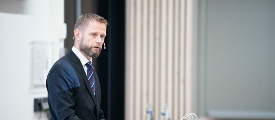 Helseminister Bent Høie opplyser i sitt svar til Tellef Inge Mørland (Ap) at Legemiddelverket planlegger å føre tilsyn med 4 prosent av landets apotek i 2020. Foto: Vidar Sandnes