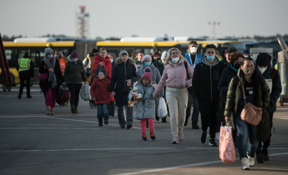 VIKTIG Å FANGE OPP: Millioner av ukrainere er på flukt fra krigen, mange av dem var smittet av tuberkulose. Det er viktig å fange opp disse og gi dem fortsatt behandling. Her ankommer en gruppe flyktninger flyplassen i Berlin tidligere denne uka. Foto: Steffi Loos / AP /NTB Foto: VIKTIG Å FANGE OPP: Millioner av ukrainere er på flukt fra krigen, mange av dem var smittet av tuberkulose. Det er viktig å fange opp disse og gi dem fortsatt behandling. Her ankommer en gruppe flyktninger flyplassen i Berlin tidligere denne uka. Foto: Steffi Loos / AP /NTB Foto: