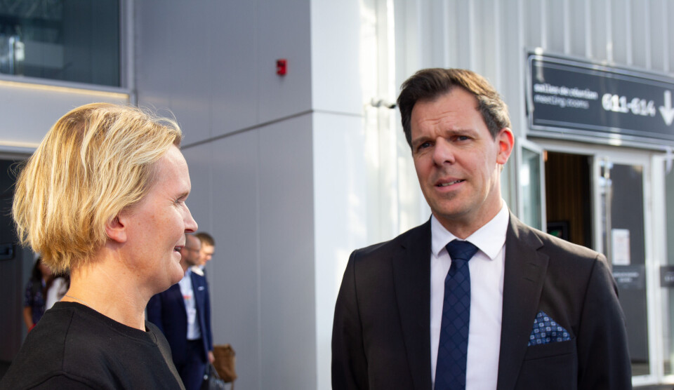 Åse Svilosen og Daniel Heinrich fulgte fremleggelsen av funnene om adjuvant behandling av nyrekreft på ESMO. Foto: Julie Kalveland Åse Svilosen og Daniel Heinrich fulgte fremleggelsen av funnene om adjuvant behandling av nyrekreft på ESMO. Foto: Julie Kalveland