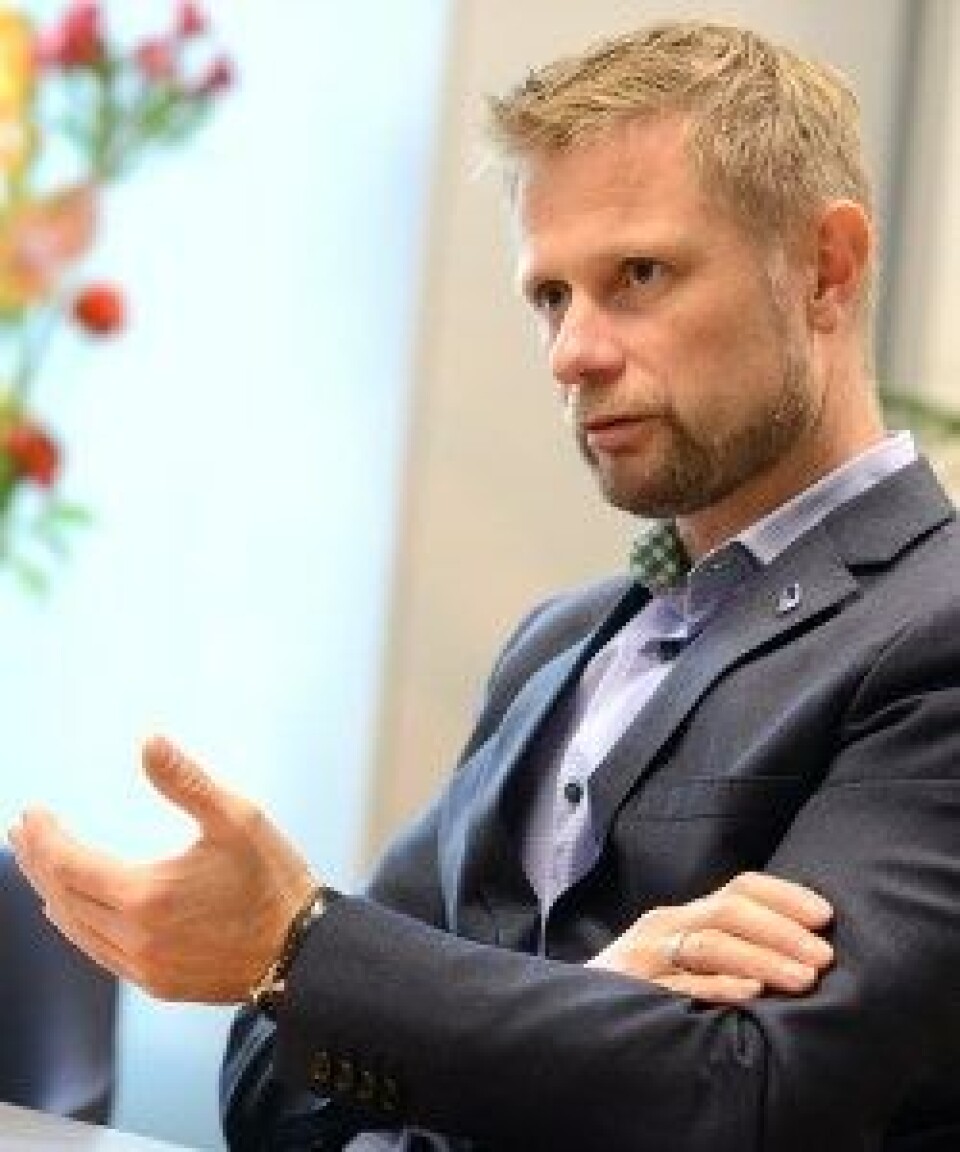 DELER UT POENG: God kvalitet skal lønne seg for helseforetakene. Helseminister Bent Høie vil straffe sykehusledere som ikke bryr seg om god pasientbehandling.
Foto: Vidar Sandnes