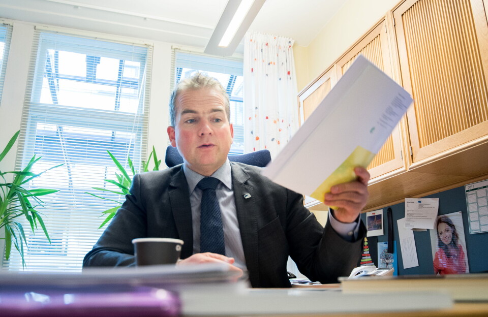 SKRIFTLIG SPØRSMÅL: Sveinung Stensland stilte i dag et skriftlig spørsmål til helseministeren om hva planen er for 50.000 er. Vaksinene går snart ut på dato. Foto: DMarkiv/Vidar Sandnes SKRIFTLIG SPØRSMÅL: Sveinung Stensland stilte i dag et skriftlig spørsmål til helseministeren om hva planen er for 50.000 er. Vaksinene går snart ut på dato. Foto: DMarkiv/Vidar Sandnes