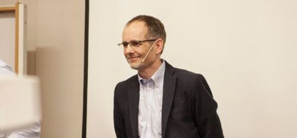 FORNØYD: – Jeg tenkte jo at sannsynligheten for at vi fikk lov til å fortsette var ganske god, men jeg tok ingenting for gitt, sier professor Lars Bø.
Foto: Lasse Moe