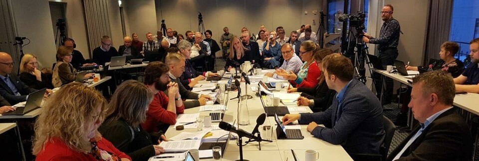 KLAGET: Sjefredaktør Marit Ulriksen i Rana Blad og sjefredaktør Helge Nitteberg i Bladet Nordlys klaget saksbehandlingen i Helse Nord-styremøtet inn til Sivilombudsmannen. Foto: Helse Nord