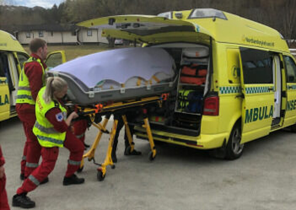 Kuvøsen får plass i en ambulansebil, men ikke et ambulansefly.

            
                Foto: Forsvaret