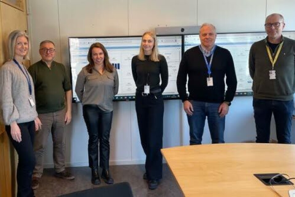 ARBEIDSGRUPPEN: Fra venstre: Elisabeth Ross, Olivier Bouissou, Irina Ariansen, Ingrid Kristine Small Hanto, med styringsgruppe- og Kreftstyremedlemmer Sigbjørn Smeland og Morten Tandberg Eriksen.
Foto: Ingrid Hanto / OUS ARBEIDSGRUPPEN: Fra venstre: Elisabeth Ross, Olivier Bouissou, Irina Ariansen, Ingrid Kristine Small Hanto, med styringsgruppe- og Kreftstyremedlemmer Sigbjørn Smeland og Morten Tandberg Eriksen.
Foto: Ingrid Hanto / OUS