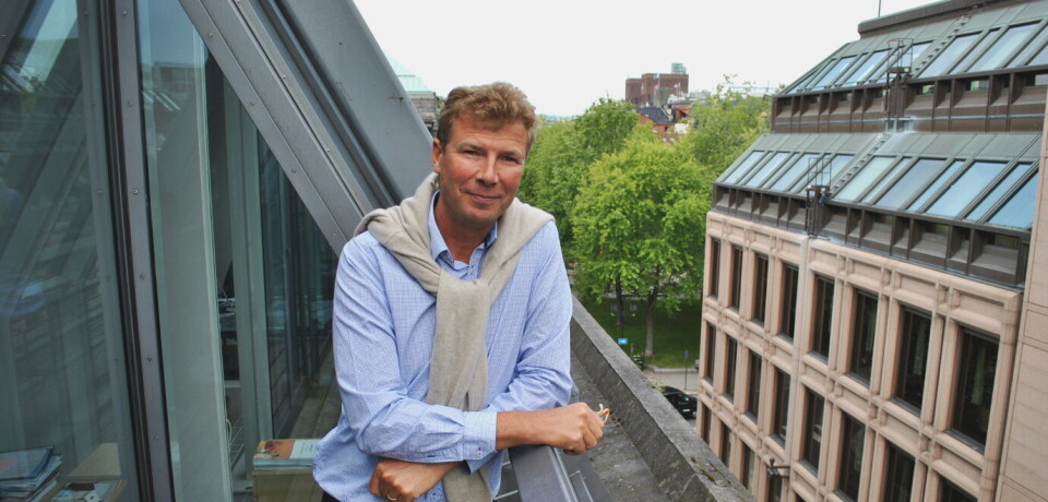 TILBUDSSTYRT HELSE: - Når det nå jobbes med en ny nasjonal sykehusplan, må vi ha med at det blir helt andre måter å styre helsetjenesten på når erkjennelsen er at den er mye mer tilbudsstyrt enn man tror., sier Ole Tjomsland i Helse Sør-Øst. Foto: Anne Grete Storvik TILBUDSSTYRT HELSE: - Når det nå jobbes med en ny nasjonal sykehusplan, må vi ha med at det blir helt andre måter å styre helsetjenesten på når erkjennelsen er at den er mye mer tilbudsstyrt enn man tror., sier Ole Tjomsland i Helse Sør-Øst. Foto: Anne Grete Storvik