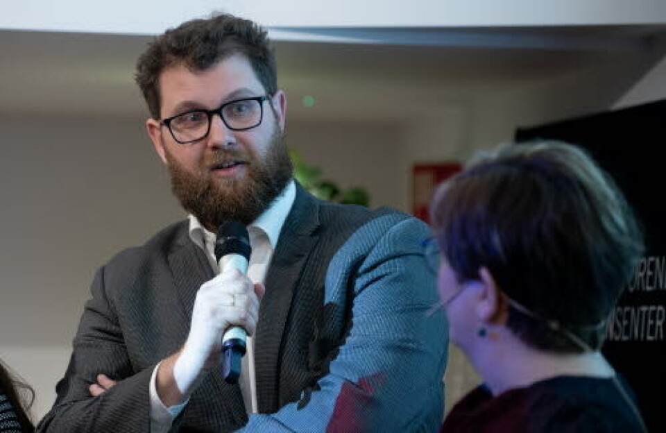 KAN BETALE HOS PRIVATE: – På generelt grunnlag er det slik at private aktører kan etablere tilbud til pasienter som selv betaler, sier statssekretær Karl Kristian Bekeng.
Foto: Vidar Sandnes KAN BETALE HOS PRIVATE: – På generelt grunnlag er det slik at private aktører kan etablere tilbud til pasienter som selv betaler, sier statssekretær Karl Kristian Bekeng.
Foto: Vidar Sandnes