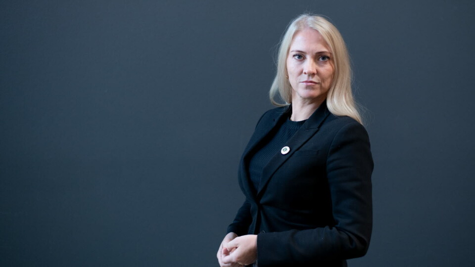 NEPPE FRELSE: Lill Sverresdatter Larsen er spent på rapporten fra Helsepersonellkommisjonen. – Slik enkelte politikere omtaler den kommisjonen, høres det ut som det er Jesus sjøl de skal levere. Det er i alle fall noe som skal frelse oss fra de fleste problemer. Det er nok for mye å håpe på. Foto: NEPPE FRELSE: Lill Sverresdatter Larsen er spent på rapporten fra Helsepersonellkommisjonen. – Slik enkelte politikere omtaler den kommisjonen, høres det ut som det er Jesus sjøl de skal levere. Det er i alle fall noe som skal frelse oss fra de fleste problemer. Det er nok for mye å håpe på. Foto:
