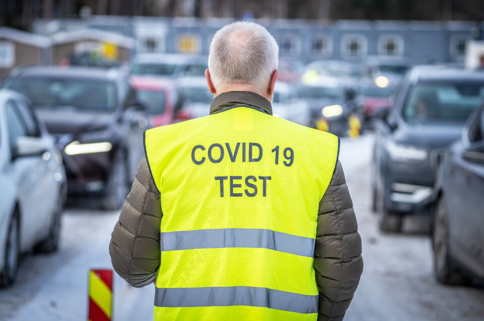 LEGGES NED: Under pandemien har det vært køer ved teststasjonen på Svinesund. Nå legges senteret ned for godt. Foto: Ole Berg-Rusten, NTB LEGGES NED: Under pandemien har det vært køer ved teststasjonen på Svinesund. Nå legges senteret ned for godt. Foto: Ole Berg-Rusten, NTB