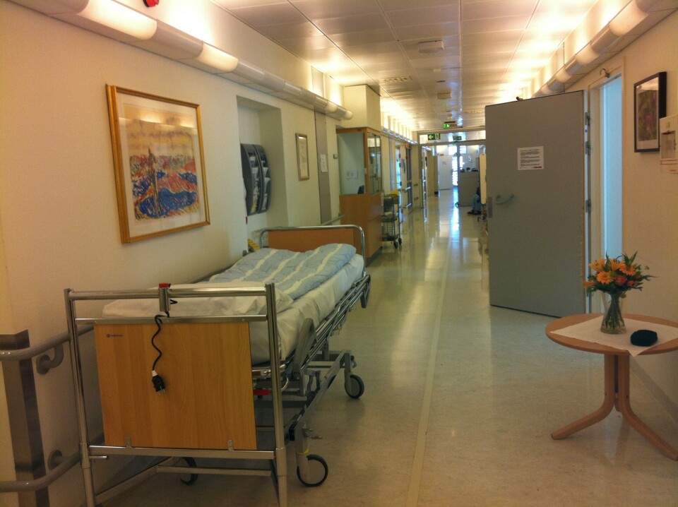 IKKE PLASS: Pasientene hoper seg opp på norske sykehus. Nå ligger over 200 pasienter som ligger på gangen fordi det ikke er nok senger, melder NRK. Foto: Arkivfoto IKKE PLASS: Pasientene hoper seg opp på norske sykehus. Nå ligger over 200 pasienter som ligger på gangen fordi det ikke er nok senger, melder NRK. Foto: Arkivfoto