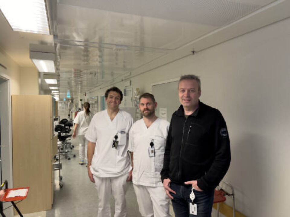 LEDER-TEAMET: Fra venstre akutt- og mottaksmedisiner Ole Martin Hoff, seksjonsleder Stian Fet og avdelingsleder Lars Røslie. Foto: Magne S. Otterdal/OBM LEDER-TEAMET: Fra venstre akutt- og mottaksmedisiner Ole Martin Hoff, seksjonsleder Stian Fet og avdelingsleder Lars Røslie. Foto: Magne S. Otterdal/OBM