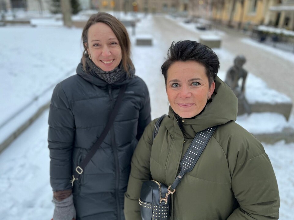 NYE MEDARBEIDERE: Kjersti Flugstad Eriksen og Camilla Øvrebø Ondrckova starter på nyåret som journalister i Dagens Medisin. FOTO: MARTIN GRAY Foto: