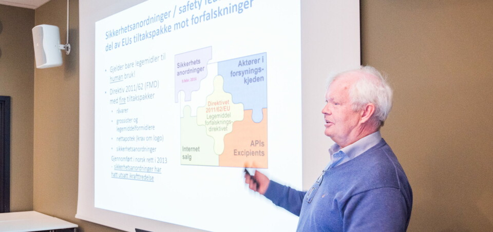 Seniorrådgiver Jørgen Huse redegjorde for myndighetenes rolle i arbeidet med EUs forfalskningsdirektiv. Foto: Vidar Sandnes