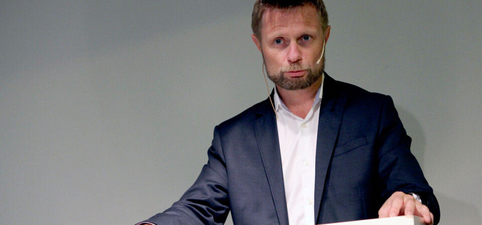 KREVER KOMMUNE-AVTALER: Dersom apotek skal tilby sesongvaksiner mot influensa i tråd med det offentlige influensavaksineprogrammet, må de inngå avtaler med kommunene, skriver helseminister Bent Høie (H). Foto: Øyvind Bosnes Engen
