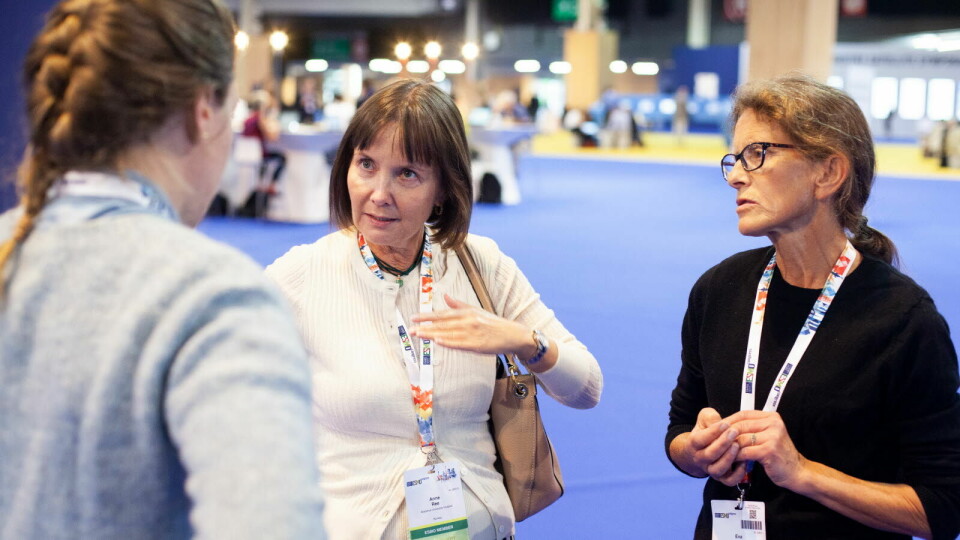GLADSAK: Onkologene Anne Hansen Ree (til venstre) og Eva Hofsli ble positivt overrasket over funnene som ble presentert under ESMO-kongressen i Paris. Foto: Lars Brock Nilsen Foto: