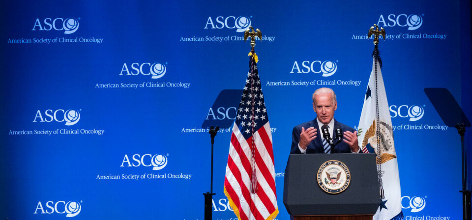 SNAKKET TIL LEGENE: – Mer enn noen annen spesialitet utforsker dere det ukjente sammen med pasientene deres, sa USAs visepresident Joe Biden i sin tale til på kreftkongressen i Chicago. Foto: ASCO/Todd Buchanan 2016 Foto:
