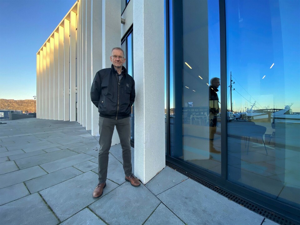 FEDME OG TRAUMER: Lege og veileder Kai Brynjar Hagen er ikke overrasket av funnene i en hovedoppgave i medisin ved NTNU, der 91 prosent av fedmepasientene fortalte om minst én vesentlig og belastende livserfaring, og 56 prosent om tre eller flere, som «alvorlige relasjonsbrudd og vonde barndomserfaringer». Foto: Siri Gulliksen Tømmerbakke FEDME OG TRAUMER: Lege og veileder Kai Brynjar Hagen er ikke overrasket av funnene i en hovedoppgave i medisin ved NTNU, der 91 prosent av fedmepasientene fortalte om minst én vesentlig og belastende livserfaring, og 56 prosent om tre eller flere, som «alvorlige relasjonsbrudd og vonde barndomserfaringer». Foto: Siri Gulliksen Tømmerbakke