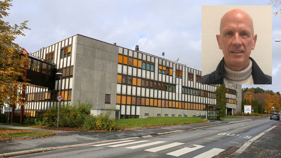 TRIST: – Det er en forferdelig trist sak, sier Morten Lang-Ree som var administrerende direktør ved Sykehuset Innlandet (SI) i perioden da 137 pasienter ble behandlet på Hamar med implantatet som etter rundt to år, viste seg å svikte i mange tilfeller. Foto: Stian Bye Høgsveen / Privat Foto: TRIST: – Det er en forferdelig trist sak, sier Morten Lang-Ree som var administrerende direktør ved Sykehuset Innlandet (SI) i perioden da 137 pasienter ble behandlet på Hamar med implantatet som etter rundt to år, viste seg å svikte i mange tilfeller. Foto: Stian Bye Høgsveen / Privat Foto: