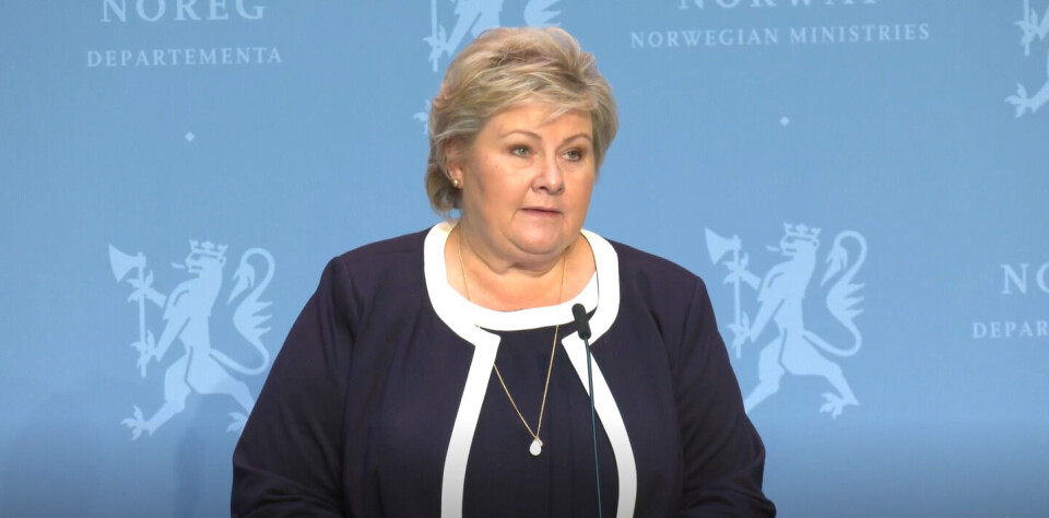 ØKNING: – Selv om Norge har forholdsvis lave smittetall, så registrerer vi at antall sykehusinnleggelser og smittede har steget den siste tiden, sier statsminister Erna Solberg. Foto: Skjermbilde ØKNING: – Selv om Norge har forholdsvis lave smittetall, så registrerer vi at antall sykehusinnleggelser og smittede har steget den siste tiden, sier statsminister Erna Solberg. Foto: Skjermbilde