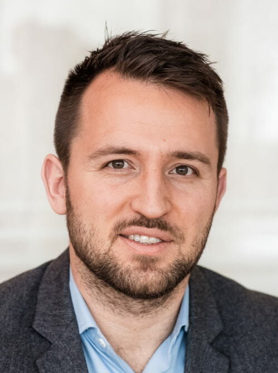 BRUDD: Fredrik Arneberg, daglig leder i UCB Pharma Norge, mener UNN bryter med normal praksis. Foto: Privat BRUDD: Fredrik Arneberg, daglig leder i UCB Pharma Norge, mener UNN bryter med normal praksis. Foto: Privat
