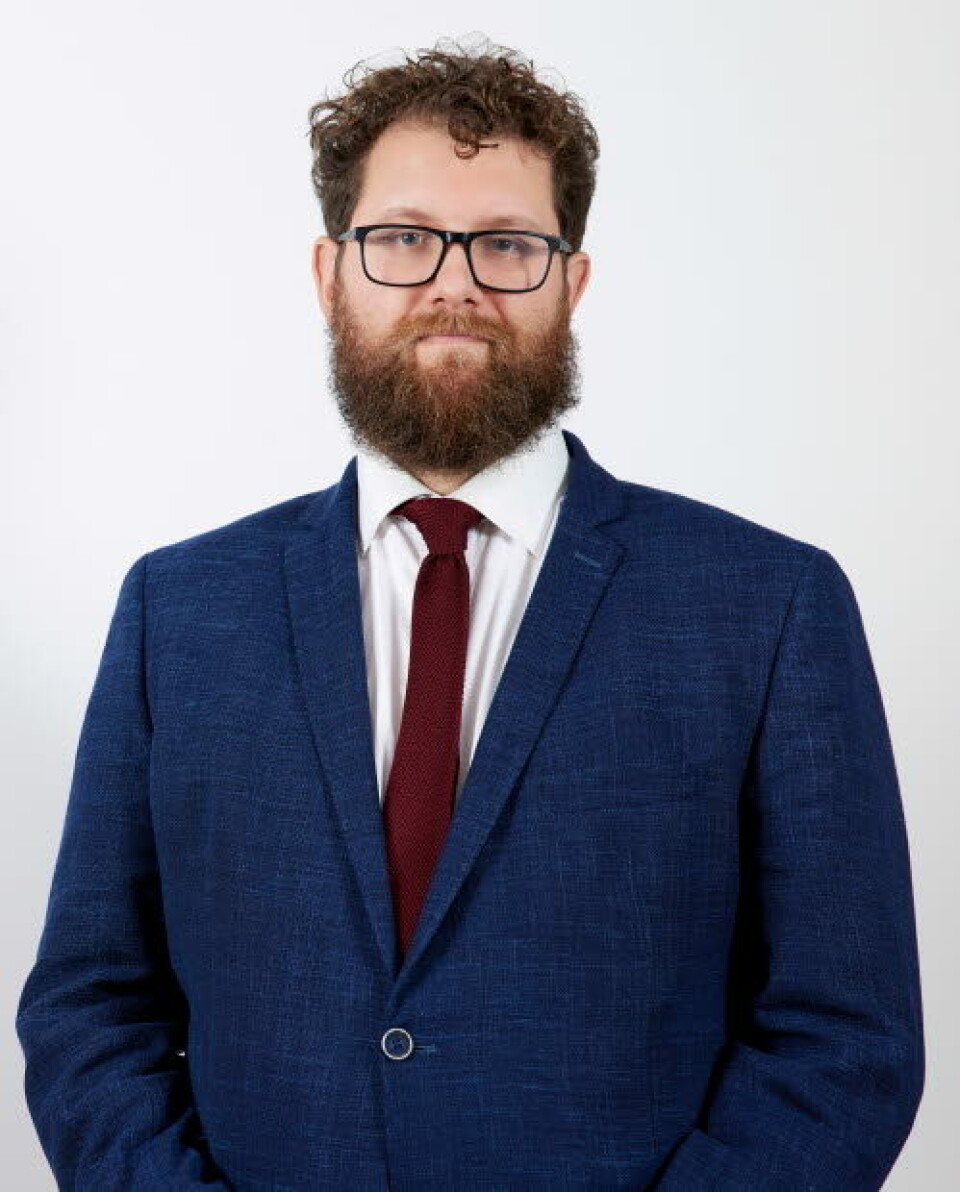 MÅ HENGE SAMMEN: – Det er viktig at anbefalinger om bruk og vilkår for refusjon henger sammen, sier statssekretær Karl Kristian Bekeng i Helse- og omsorgsdepartementet.
Foto: Esten Borgos MÅ HENGE SAMMEN: – Det er viktig at anbefalinger om bruk og vilkår for refusjon henger sammen, sier statssekretær Karl Kristian Bekeng i Helse- og omsorgsdepartementet.
Foto: Esten Borgos