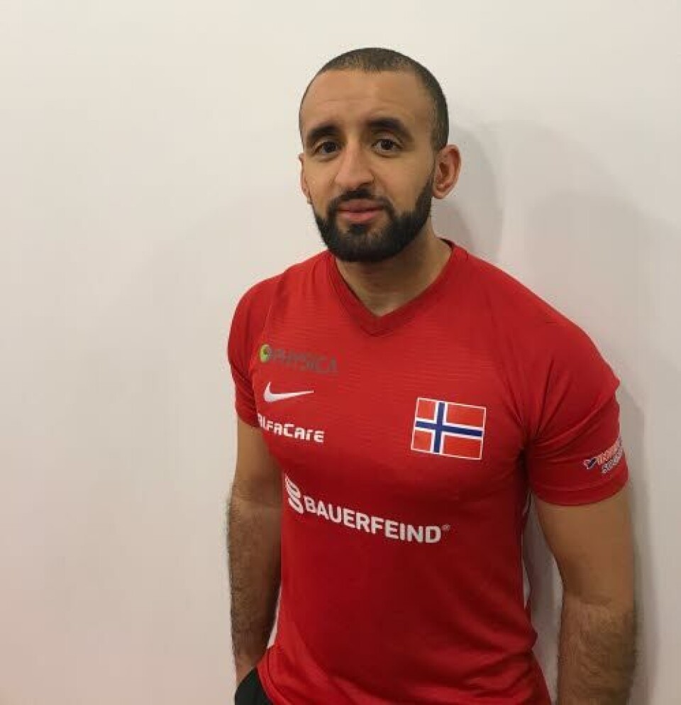 – Jeg tror det er viktig å være lagspiller som lege, sier den profilerte fotballspilleren om sin barndomsvenn og nå lege - Edil Safiani (avbildet).
Foto: Privat