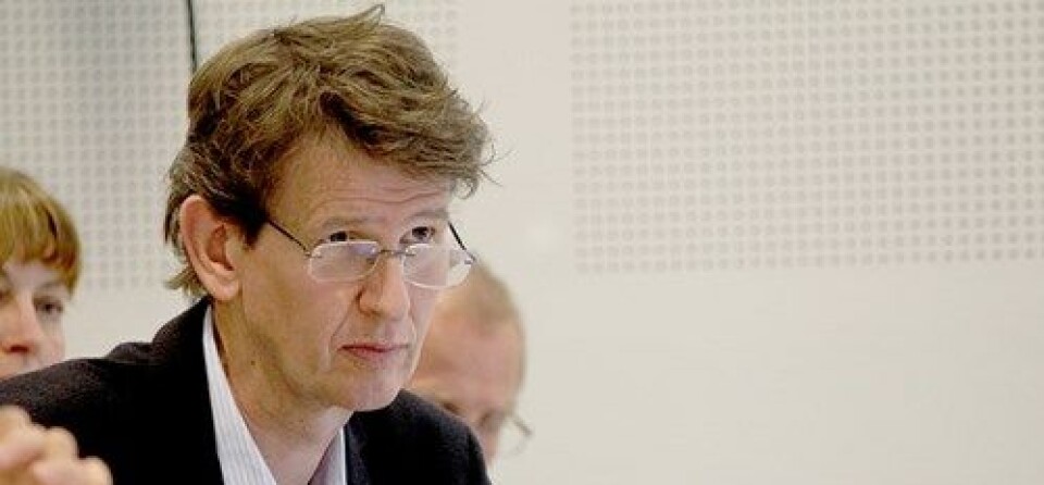 FORSTÅR PRISDISKUSJON: – Dessverre er prisnivået foreløpig så høyt at vi forstår at man må ha videre dialog om pris, sier klinikkleder Terje Rootwelt ved OUS. Arkivfoto: Øyvind Bosnes Engen FORSTÅR PRISDISKUSJON: – Dessverre er prisnivået foreløpig så høyt at vi forstår at man må ha videre dialog om pris, sier klinikkleder Terje Rootwelt ved OUS. Arkivfoto: Øyvind Bosnes Engen