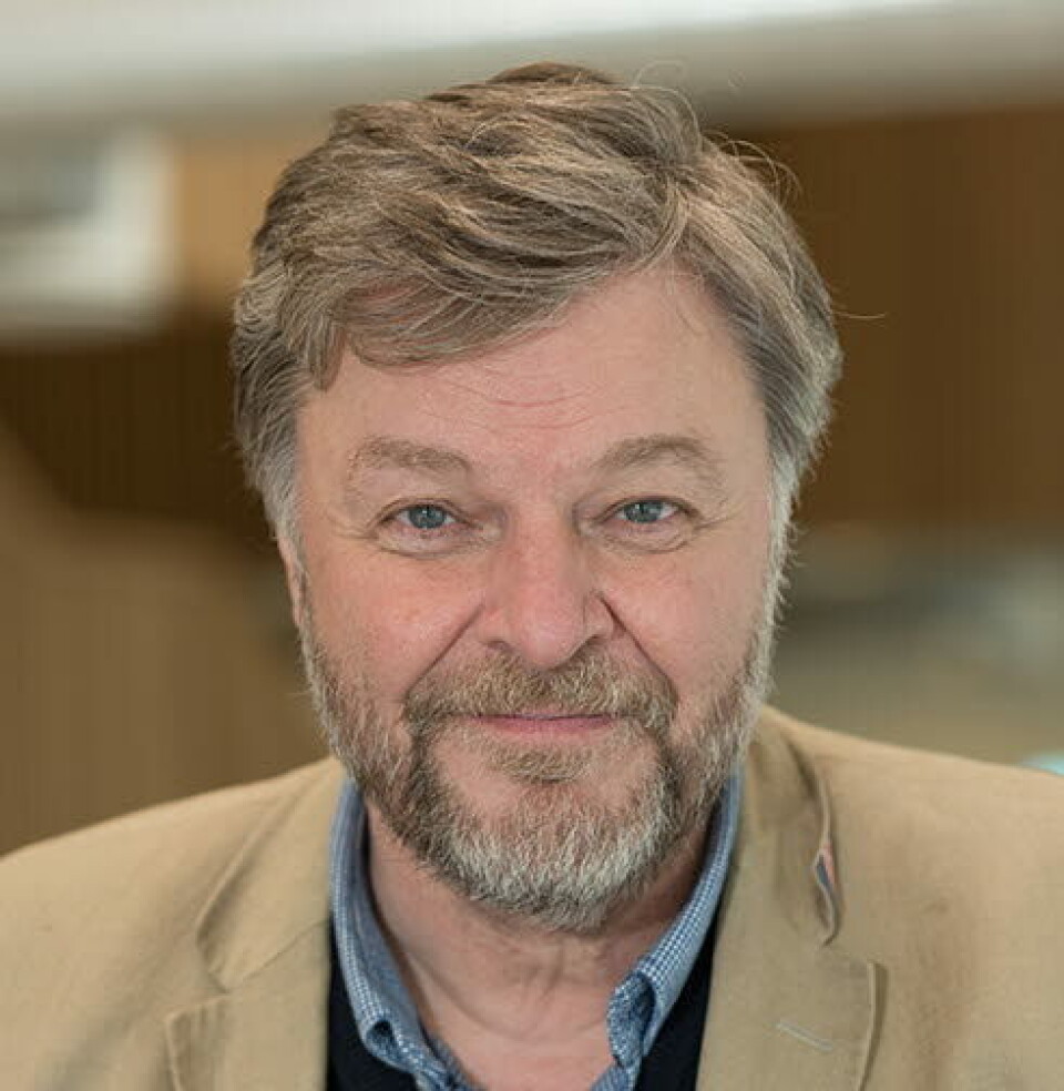 KONSEKVENSER: – Hvis det skulle endres vil det ha enorme konsekvenser. Bare i Norge har vi 684 godkjente legemidler som inneholder titandioksid, sier Steinar Madsen. Foto: Per Corneliussen KONSEKVENSER: – Hvis det skulle endres vil det ha enorme konsekvenser. Bare i Norge har vi 684 godkjente legemidler som inneholder titandioksid, sier Steinar Madsen. Foto: Per Corneliussen