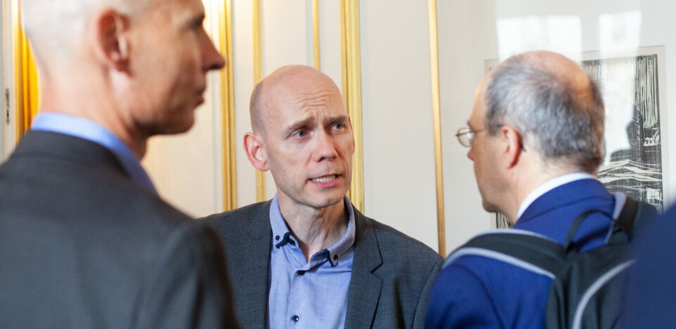UTVIDER IKKE STUDIE: – Det samlede bildet av bivirkninger og effekt gjør at vi ikke mener det er grunnlag for å teste dette i en større studie, sier Jon Amund Kyte ved Oslo universitetssykehus. Her avbildet under et møte på den norske ambassaden i Paris. Foto: Lars Brock Nilsen UTVIDER IKKE STUDIE: – Det samlede bildet av bivirkninger og effekt gjør at vi ikke mener det er grunnlag for å teste dette i en større studie, sier Jon Amund Kyte ved Oslo universitetssykehus. Her avbildet under et møte på den norske ambassaden i Paris. Foto: Lars Brock Nilsen