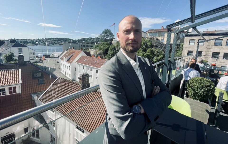 KREVER UTREDNING:– Behandlere opplever å måtte stoppe behandlingen før den er ferdig, eller å ikke kunne gi hyppig nok behandling. Dette er som å gi en halv antibiotikakur, sier Håkon Skard, leder i Norsk psykologforening. Foto: Anne Grete Storvik KREVER UTREDNING:– Behandlere opplever å måtte stoppe behandlingen før den er ferdig, eller å ikke kunne gi hyppig nok behandling. Dette er som å gi en halv antibiotikakur, sier Håkon Skard, leder i Norsk psykologforening. Foto: Anne Grete Storvik
