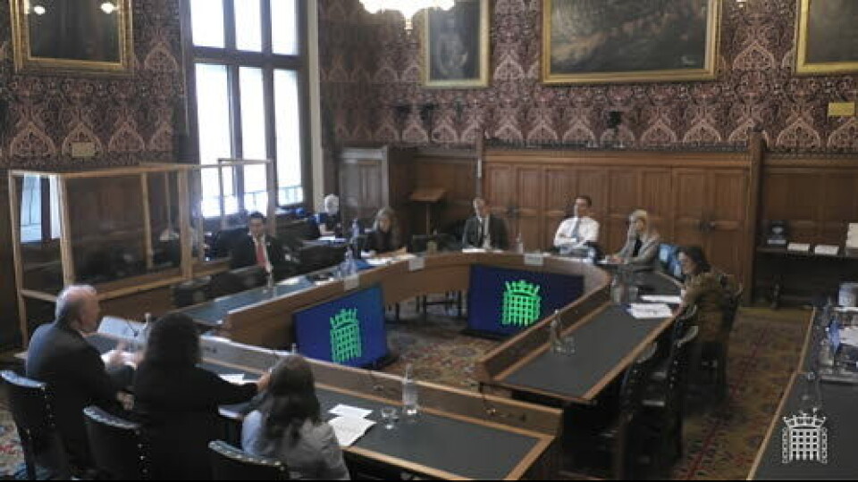 NORSK EKSPERT-VITNE: Her gjennomfører professor Steinar Hunskår ved Universitetet i Bergen sin gjerning som «Expert Witness» foran helsekomiteen i underhuset i det britiske parlamentet.
Foto: The House of Commons NORSK EKSPERT-VITNE: Her gjennomfører professor Steinar Hunskår ved Universitetet i Bergen sin gjerning som «Expert Witness» foran helsekomiteen i underhuset i det britiske parlamentet.
Foto: The House of Commons