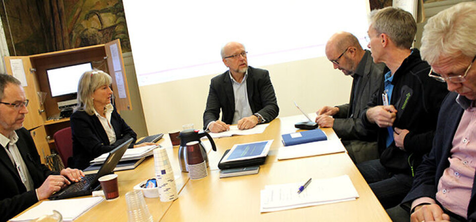 IDÉFASE: Styringsgruppa for idéfaseprosjektet diskuterte OUS' framtidige organisering forrige uke. Blant medlemmene er Svein Petter Raknes (f.v.), Tone Ikdahl, Bjørn Erikstein, Endre Sandvik, Aasmund Bredeli og Geir Teigstad. Foto: Øyvind Bosnes Engen