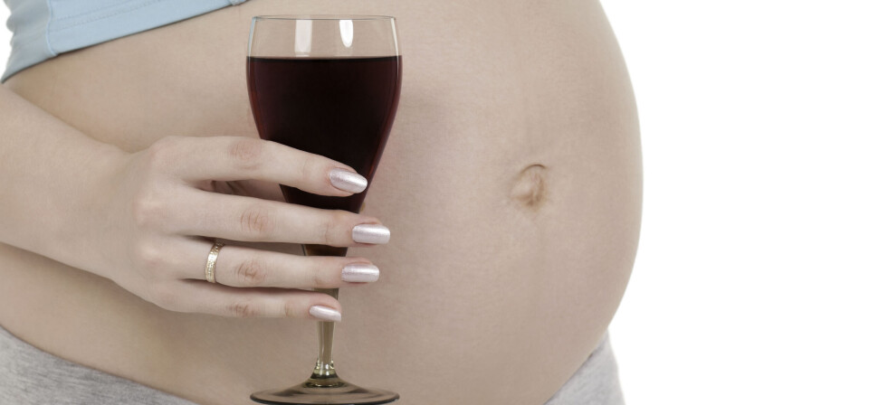 ALKOHOL: Det er relativt vanlig for kvinner i Storbritannia og Irland å drikke under graviditet. Foto: Colourbox