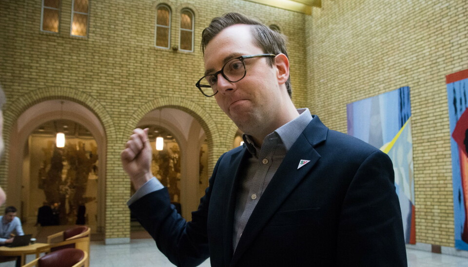 REAGERER: SVs tidligere stortingsrepresentant Nicholas Wilkinson reagerer sterkt på at det ikke blir en lovendring for å forhindre at personer mellom 0 og 50 år kan plasseres på sykehjem mot sin vilje.