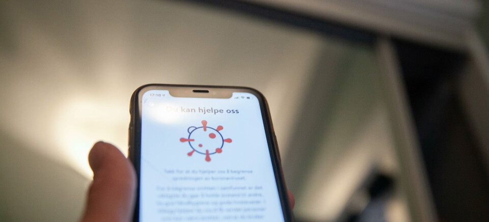 HAR STARTET UTPRØVING: Fra og med tirsdag kan brukere av Smittestopp-appen til Folkehelseinstituttet få SMS med varsel om smitte. Foto: Lasse Moe