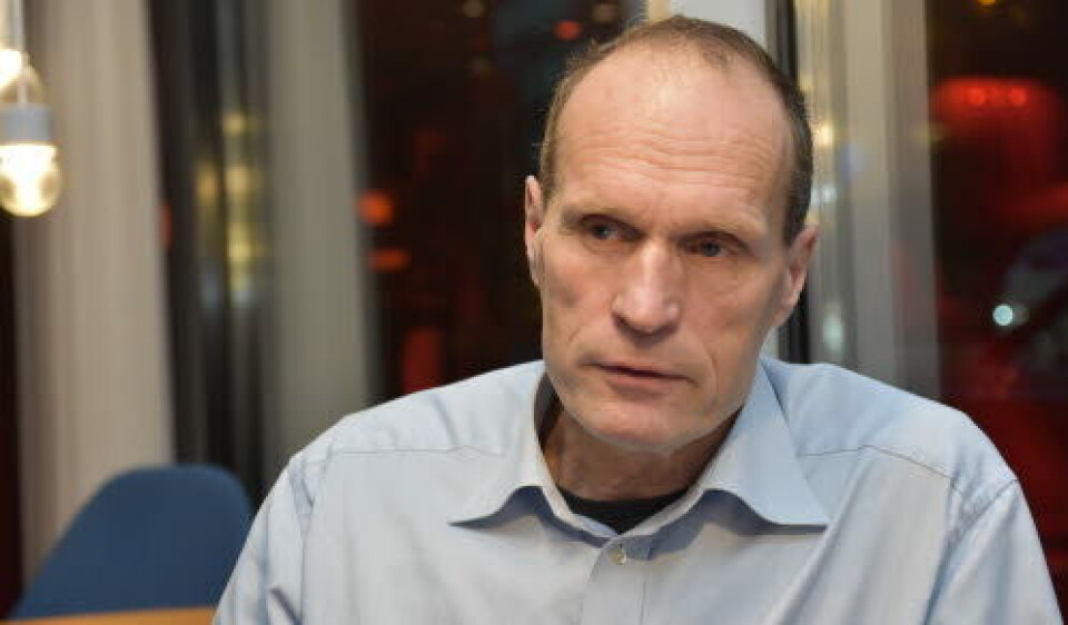 AVVENTENDE: Trygve Holmøy stusser over funnene i studien, men mener at fagfolk må være åpne for at det kan være forskjeller av betydning mellom legemidlene.
Foto: Michael Chr. A. Simonsen AVVENTENDE: Trygve Holmøy stusser over funnene i studien, men mener at fagfolk må være åpne for at det kan være forskjeller av betydning mellom legemidlene.
Foto: Michael Chr. A. Simonsen