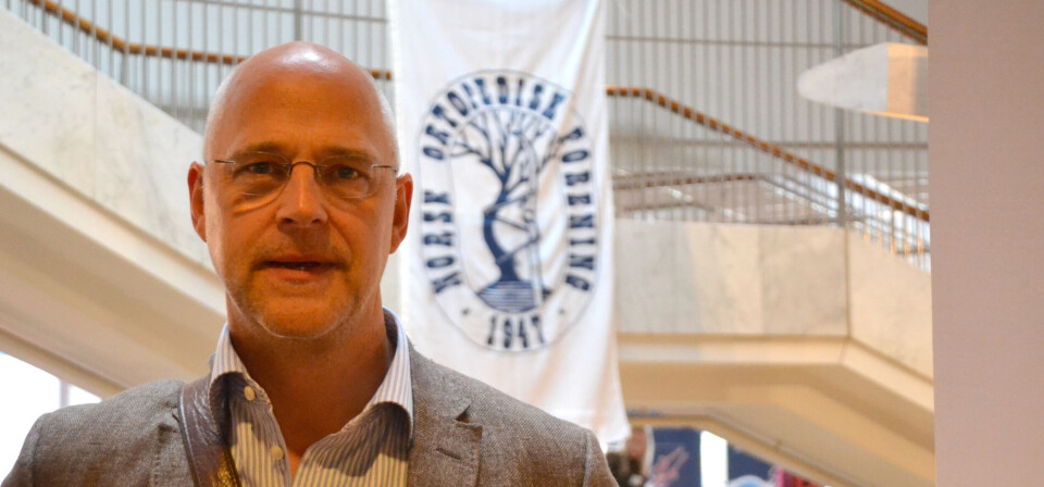 SKEPTISK: Overlege ved Stavanger universitetssjukehus, Heinrich Brüggemann, påpeker at feilkoding fører til et datagrunnlag der 25 prosent ikke gjenspeiler realiteten.
Foto: Vilde S. Baugstø