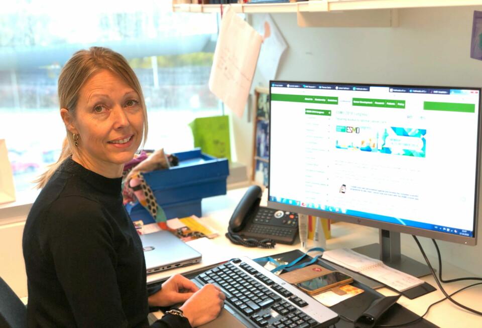 FORBEREDELSER: Forsker og dr.philos Therese Sørlie, ved Seksjon for kreftgenetikk,  ved Oslo Universitetssykehus/Det norske Radiumhospital forbereder seg på å lede flere sesjoner på ESMO 2018.  Foto: Anne Hafstad
