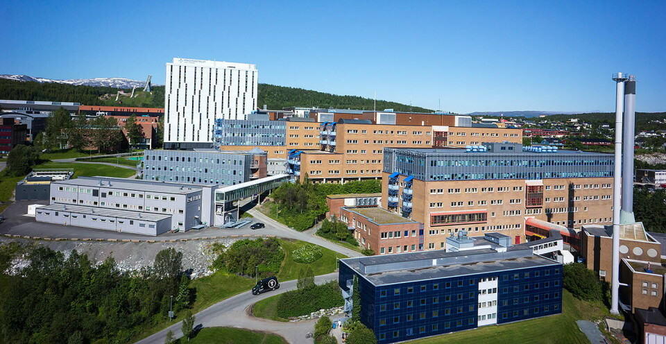 UTFORDRING: Den kliniske delen av utdanningen foregår i stor grad ved UNN, og dels også ved de andre sykehusene i landsdelen. Økningen i antallet studieplasser på medisin skaper ifølge UNN utfordringer tilknyttet arealer og kliniske læringsarenaer. Foto: Frode Abrahamsen UTFORDRING: Den kliniske delen av utdanningen foregår i stor grad ved UNN, og dels også ved de andre sykehusene i landsdelen. Økningen i antallet studieplasser på medisin skaper ifølge UNN utfordringer tilknyttet arealer og kliniske læringsarenaer. Foto: Frode Abrahamsen