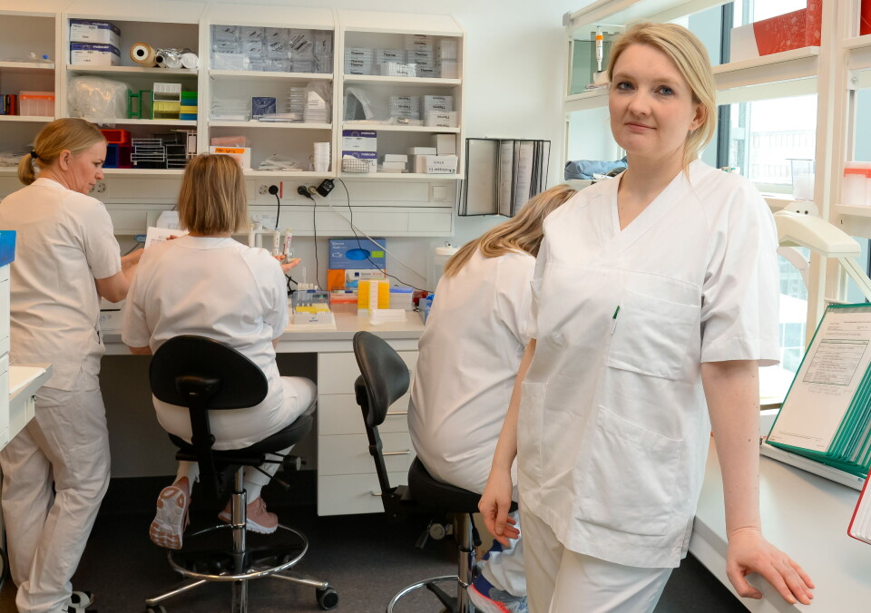 ETTERSPURT: Overlege Ingvild Hausberg Sørvoll og teamet på UNN Tromsø har funnet vaksinesvar som etterspørres internasjonalt. Fra studien startet til den var fagfellevurdert, tok det bare to uker. Foto: Universitetssykehuset i Nord-Norge ETTERSPURT: Overlege Ingvild Hausberg Sørvoll og teamet på UNN Tromsø har funnet vaksinesvar som etterspørres internasjonalt. Fra studien startet til den var fagfellevurdert, tok det bare to uker. Foto: Universitetssykehuset i Nord-Norge