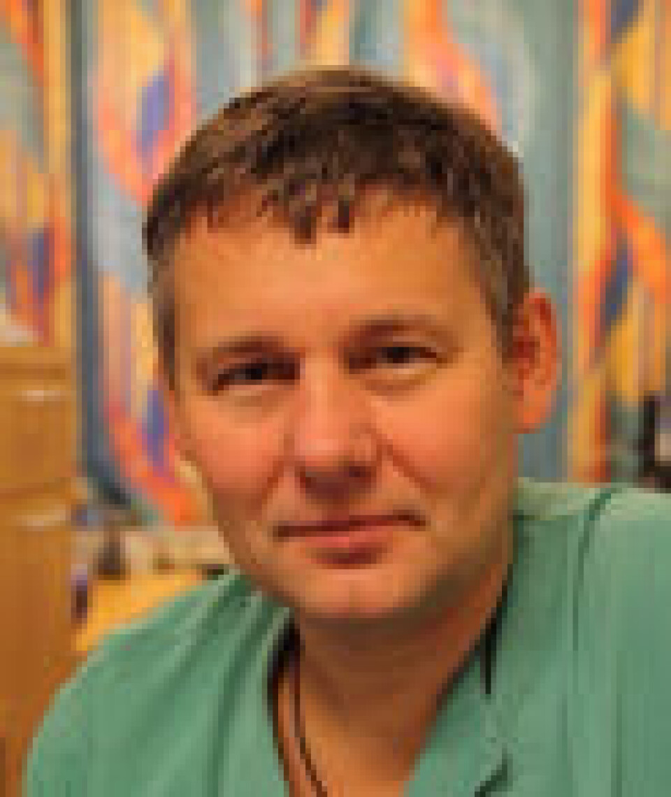 Under årets møte i International Anesthesia Research Society, som ble avholdt i San Diego i California i mai, presenterte Kuklin konkretiseringen av ideen, som han startet å arbeide med for noen år siden under sitt doktorgradsarbeid i Tromsø. I prosjektet deltar også Kongsberg-kollegene Gernot Ernst og Petter Berg, og professorene Lars J. Bjertnæs ved Universitetet i Tromsø og Johan Ræder, ved Oslo Universitetssykehus HF. Under årets møte i International Anesthesia Research Society, som ble avholdt i San Diego i California i mai, presenterte Kuklin konkretiseringen av ideen, som han startet å arbeide med for noen år siden under sitt doktorgradsarbeid i Tromsø. I prosjektet deltar også Kongsberg-kollegene Gernot Ernst og Petter Berg, og professorene Lars J. Bjertnæs ved Universitetet i Tromsø og Johan Ræder, ved Oslo Universitetssykehus HF.