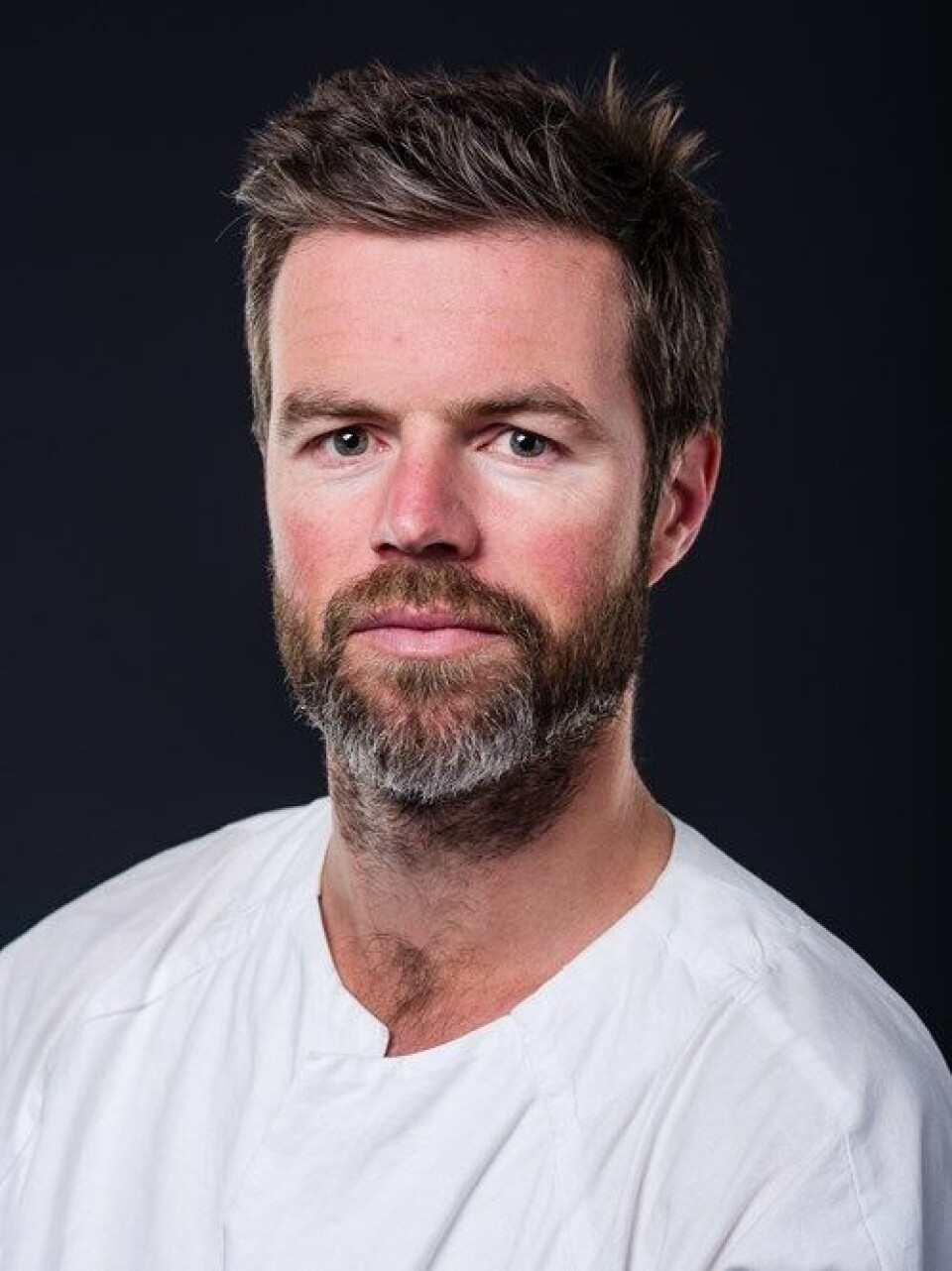 BØR VURDERES: – For utvalgte subgrupper med særlig økt risiko, bør man overveie rutinemessig oppfølging for utvikling av hjerteskader, mener lege Klaus Murbræch ved OUS Rikshospitalet. Foto: UiO/Øystein H. Horgmo BØR VURDERES: – For utvalgte subgrupper med særlig økt risiko, bør man overveie rutinemessig oppfølging for utvikling av hjerteskader, mener lege Klaus Murbræch ved OUS Rikshospitalet. Foto: UiO/Øystein H. Horgmo