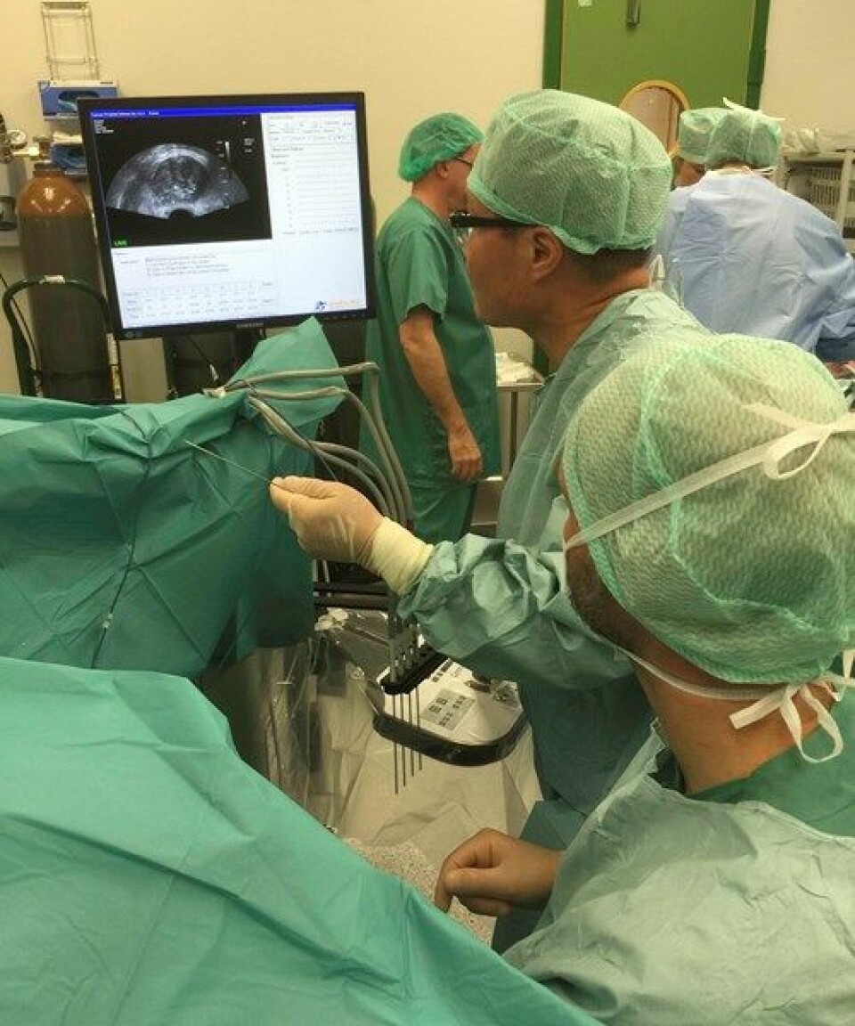 FRYSER SVULSTEN: Urologiteamet ved Haukeland Universitetssjukehus igang med cryoimmunterapi.

            
                Foto: Christian Beisland
