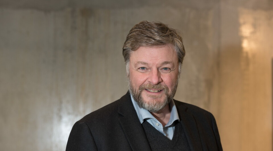 SPENT: Steinar Madsen i Statens legemiddelverk kommer til å følge spent med på fredagens avgjørelse om koronavaksinen. Snart skal også europeiske legemiddelmyndigheter ta stilling til samme vaksine. Foto: Per Corneliussen SPENT: Steinar Madsen i Statens legemiddelverk kommer til å følge spent med på fredagens avgjørelse om koronavaksinen. Snart skal også europeiske legemiddelmyndigheter ta stilling til samme vaksine. Foto: Per Corneliussen