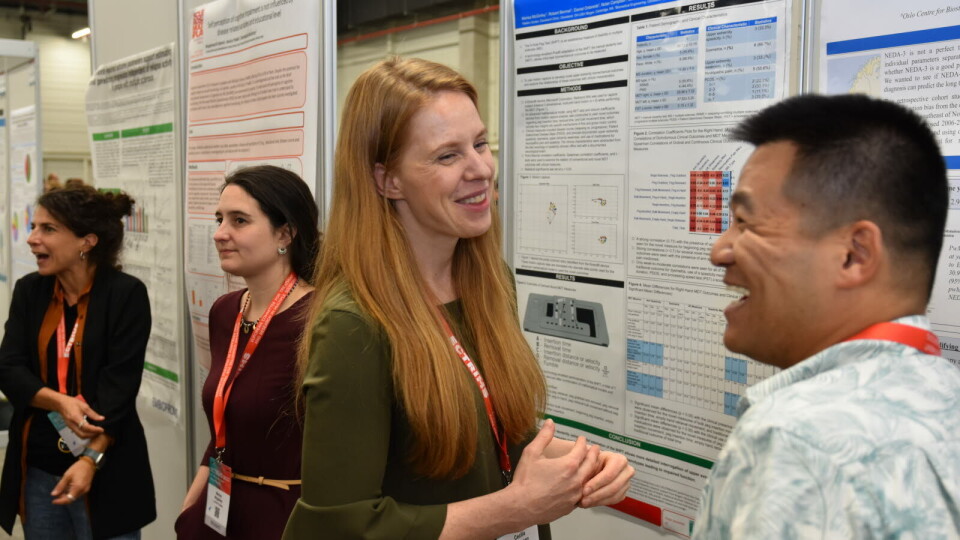 POSTER: Cecilia Smith Simonsen og hennes forskergruppe fant at det er assosiasjon mellom NEDA-3 og langtids sykdomsaktivitet ved re-baseline. Torsdag presenterte hun posteren på ECTRIMS. Foto: Michael Chr. A. Simonsen POSTER: Cecilia Smith Simonsen og hennes forskergruppe fant at det er assosiasjon mellom NEDA-3 og langtids sykdomsaktivitet ved re-baseline. Torsdag presenterte hun posteren på ECTRIMS. Foto: Michael Chr. A. Simonsen